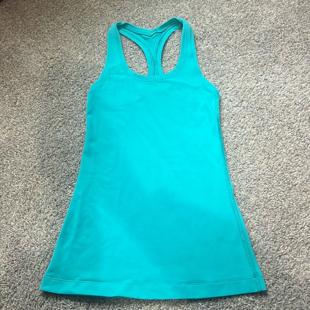 Lululemon like new size 2 tank